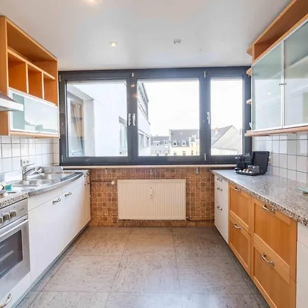 Am Hbf Mit 2 Schlafzimmern Und Sky * Koblenz (Rhineland-Palatinate)