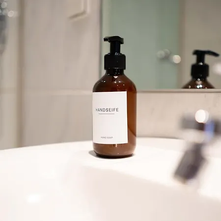 Am Hbf Mit 2 Schlafzimmern Und Sky Апартаменты